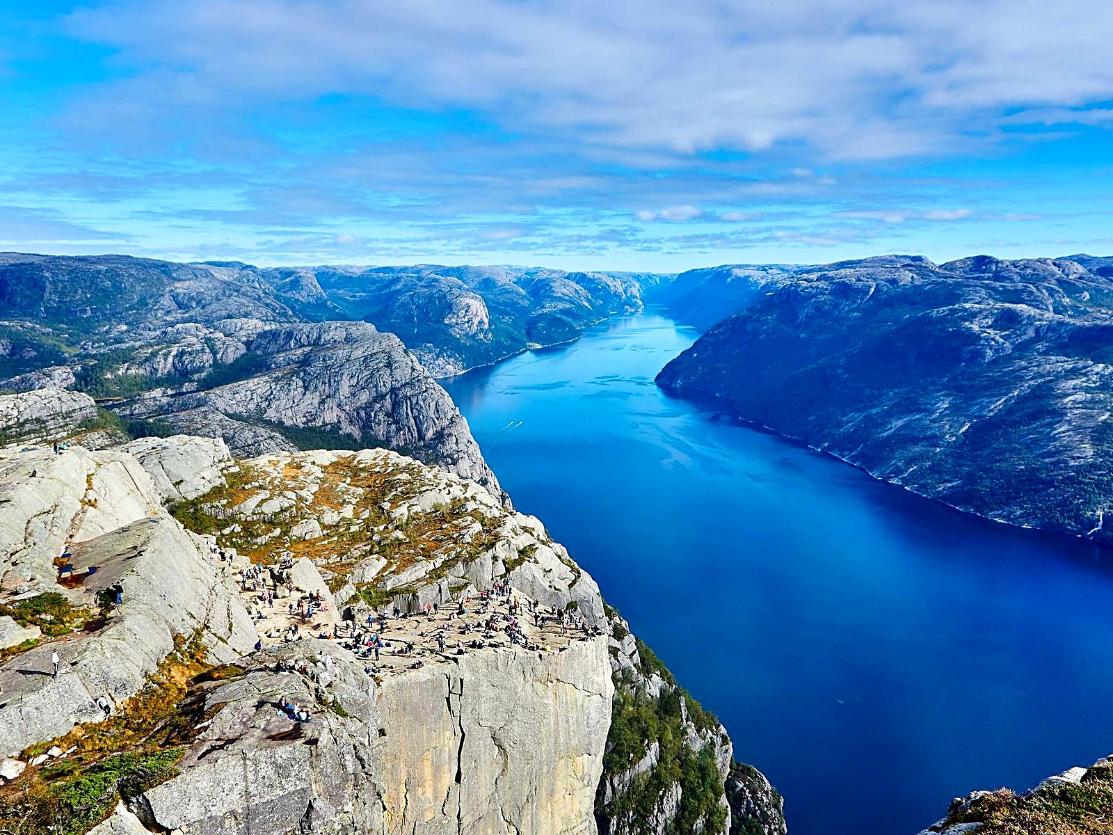 Fjord & landskap – etter forbedring: skarpt, riktig eksponert og støyfritt
